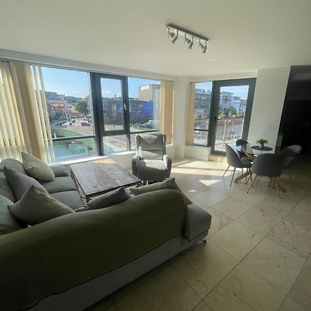 Fabulous And Sunny 2 Bed Apartment, In City Centre Cork Luaran gambar